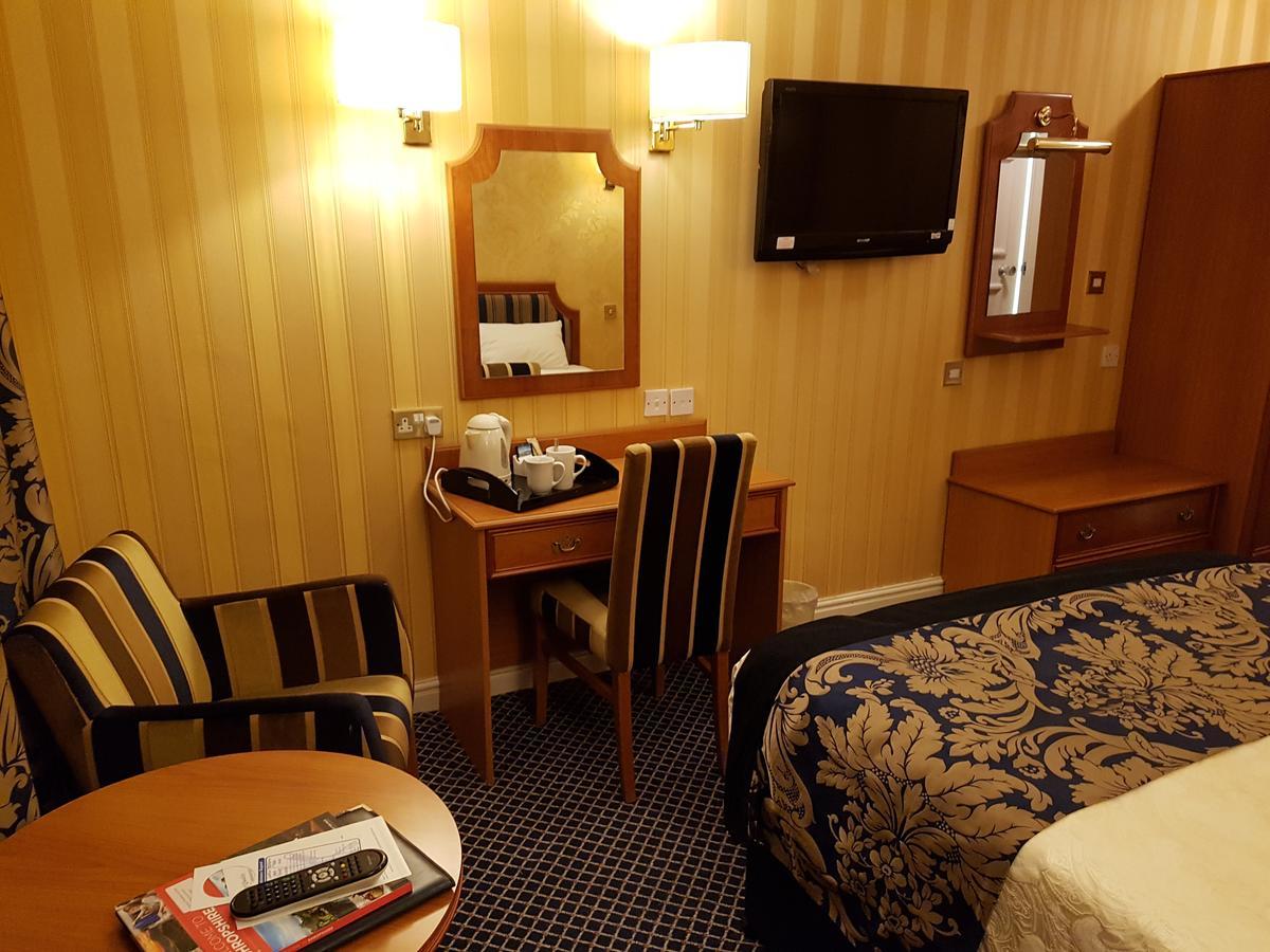 Buckatree Hall 3* Telford